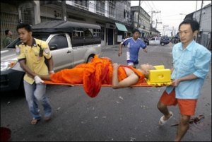 Buddhist monk injured in Thailand after an Islamic attack